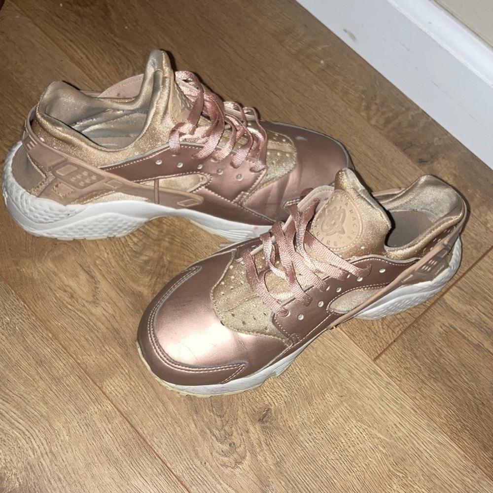 Nike Huarache Rose Gold